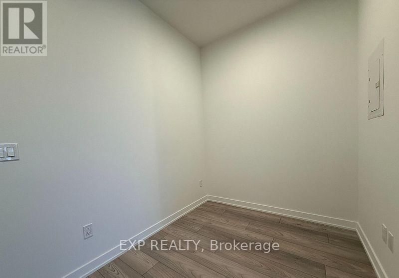 505 - 1007 THE QUEENSWAY WAY Image 4