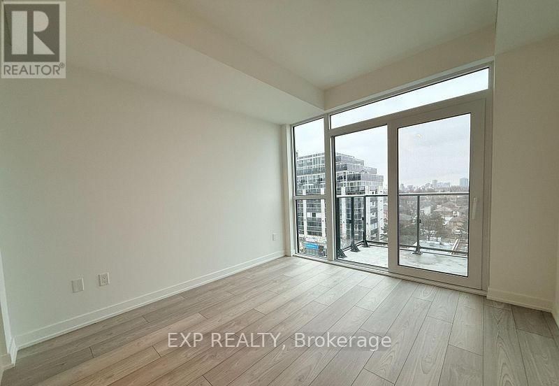 505 - 1007 THE QUEENSWAY WAY Image 6