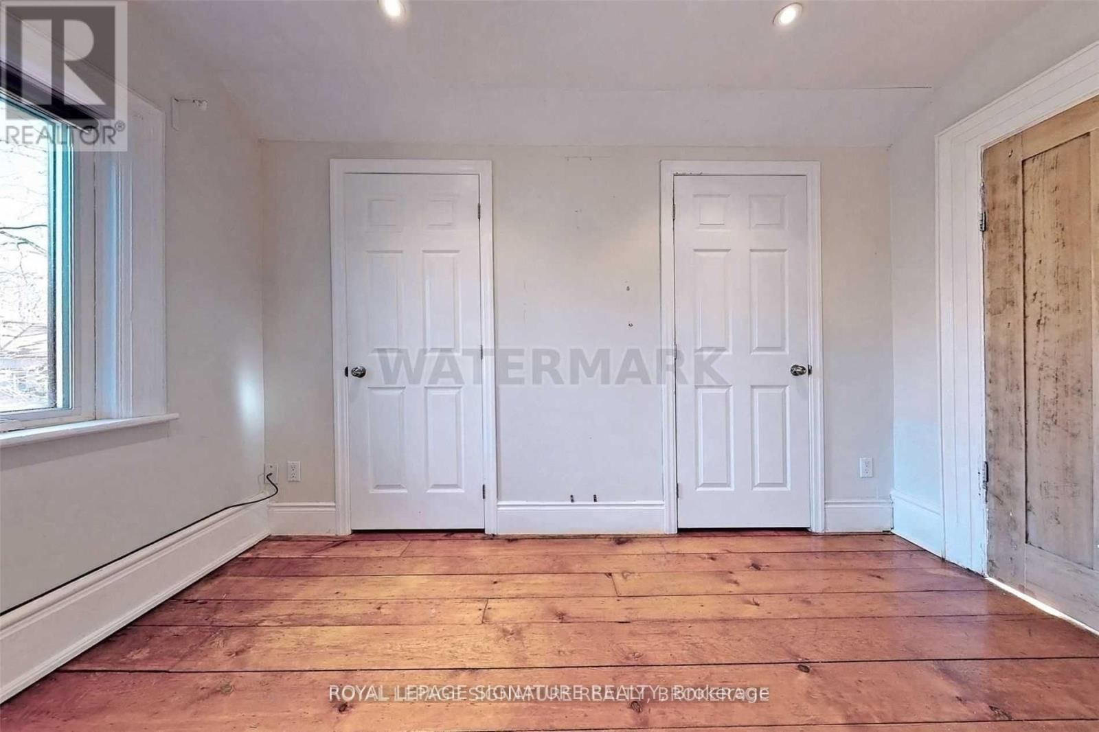 362A QUEEN STREET SOUTH Image 10