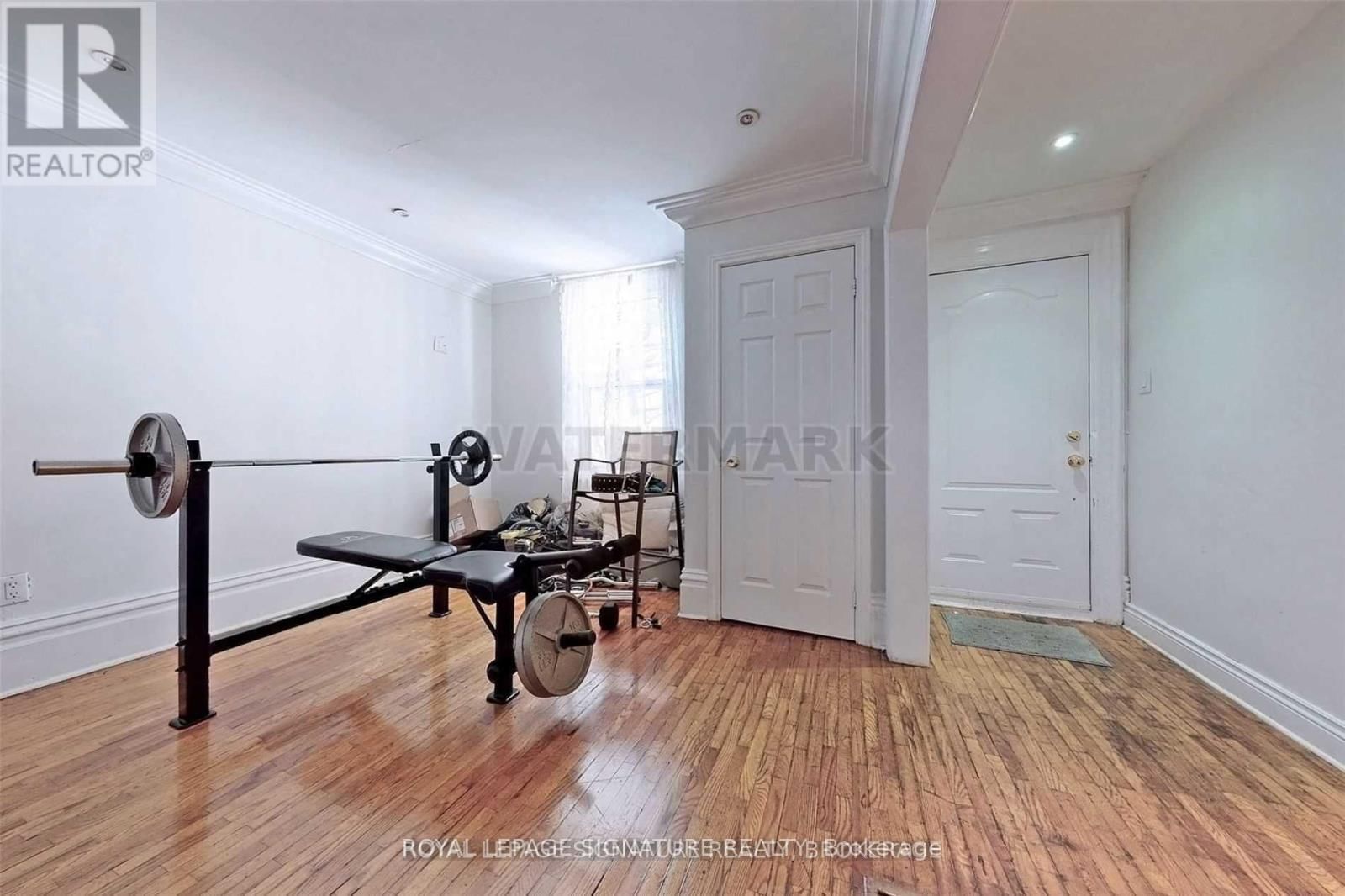 362A QUEEN STREET SOUTH Image 14