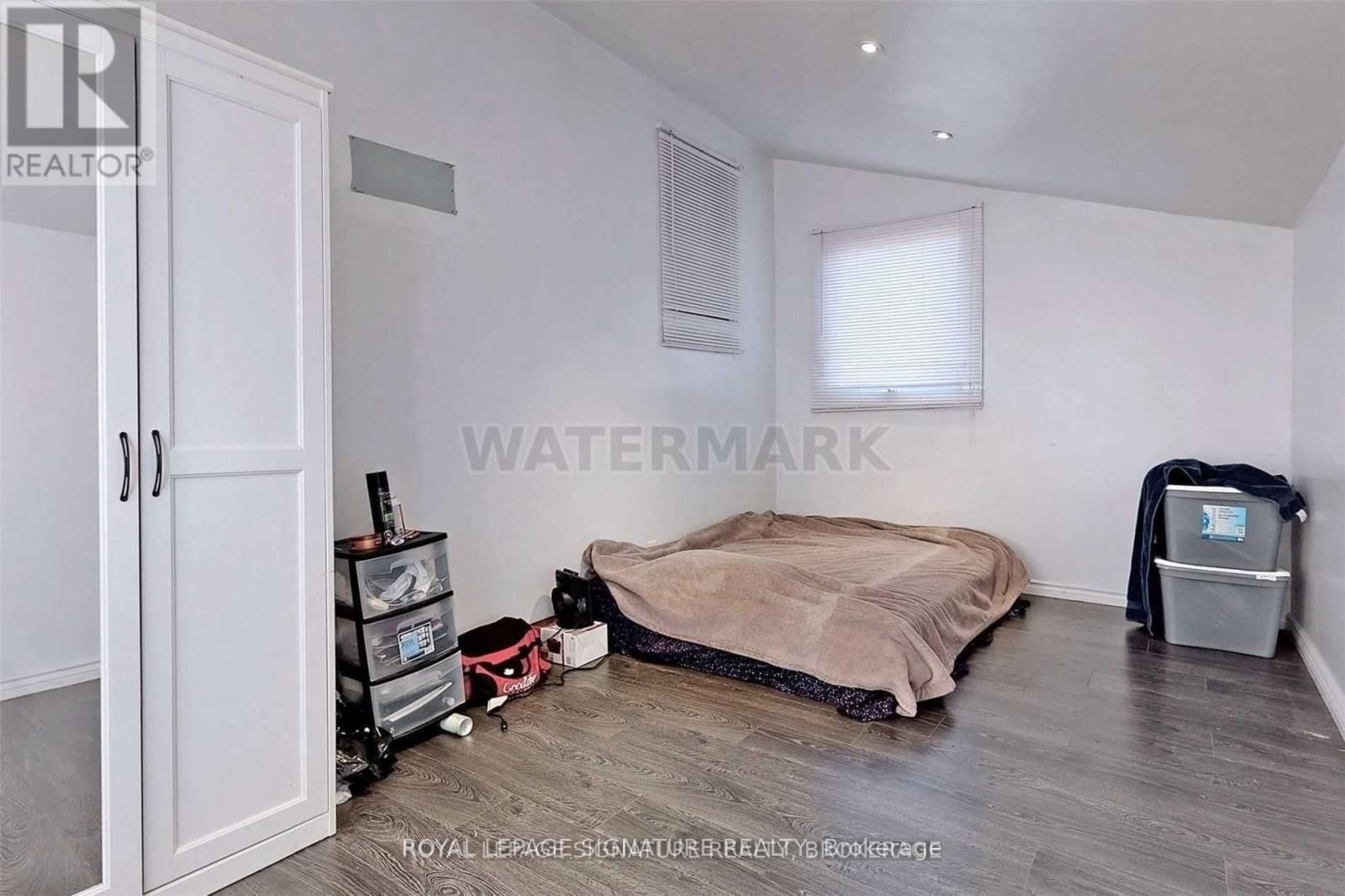 362A QUEEN STREET SOUTH Image 22