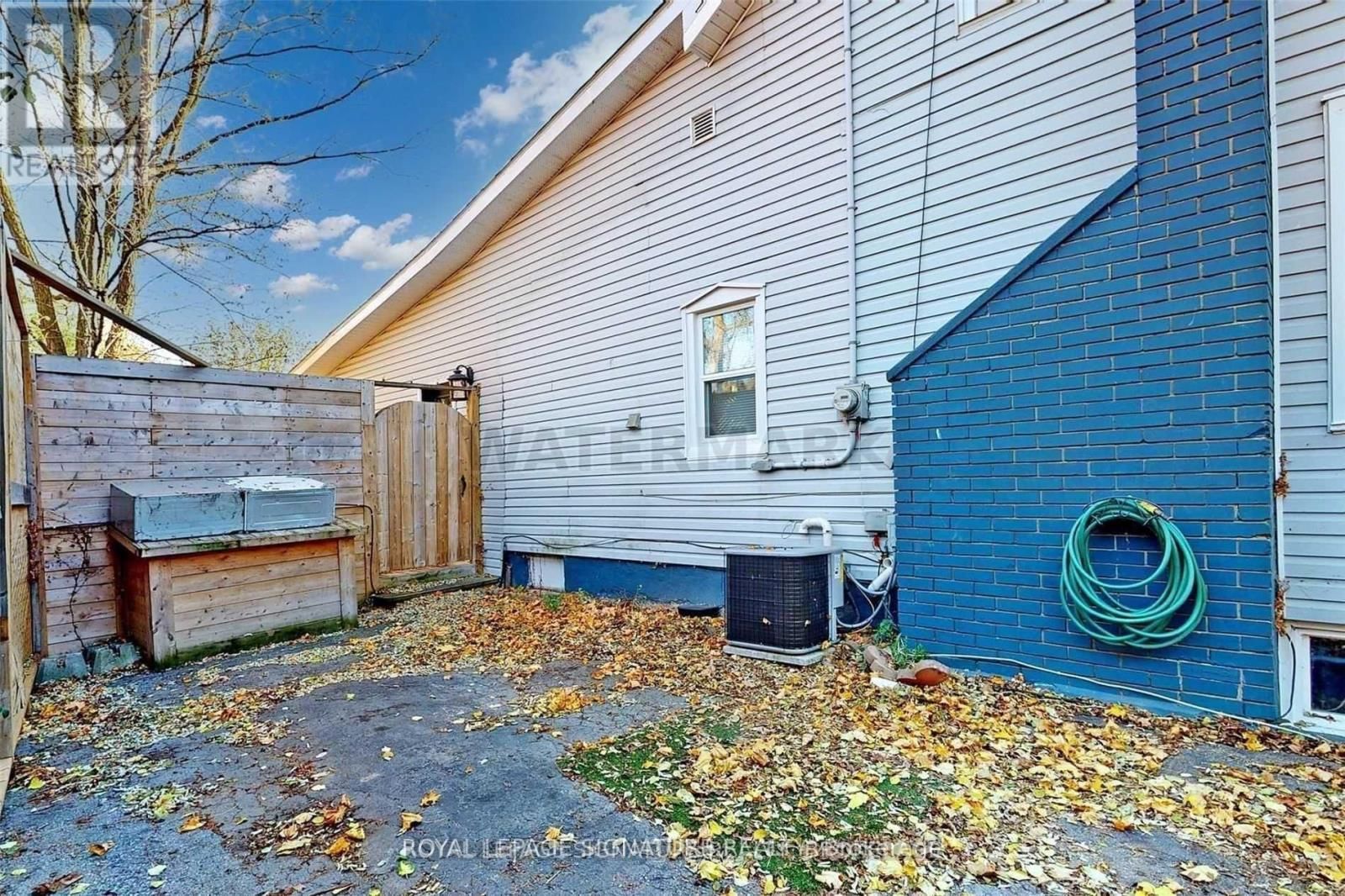 362A QUEEN STREET SOUTH Image 35