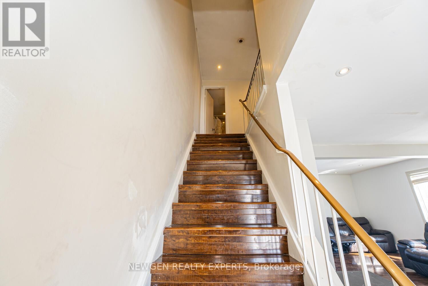 1 JACOBS SQUARE Image 12