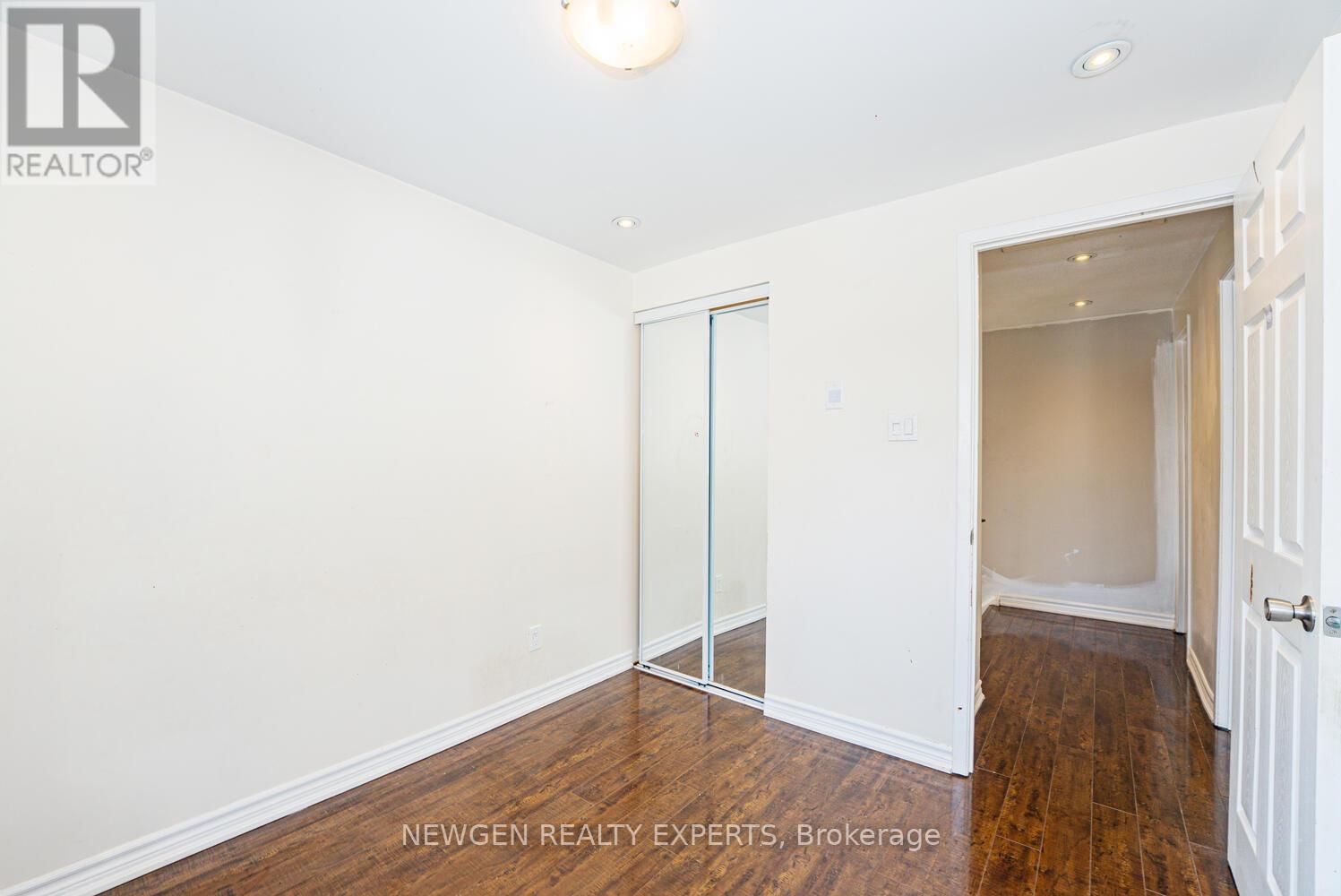 1 JACOBS SQUARE Image 16