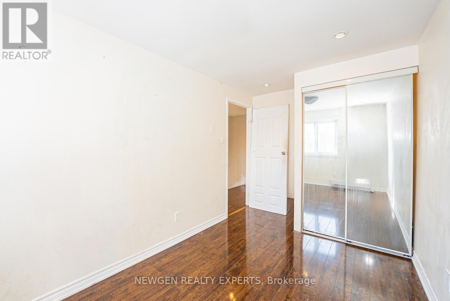 1 JACOBS SQUARE Image 18