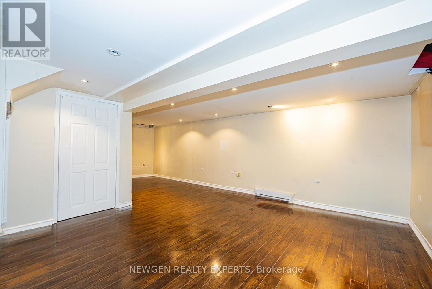 1 JACOBS SQUARE Image 24