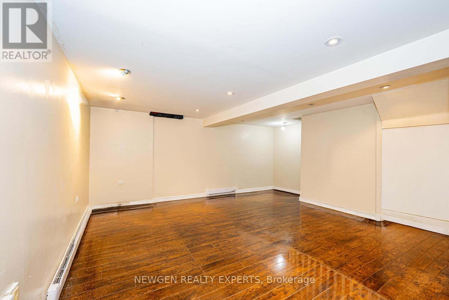 1 JACOBS SQUARE Image 29