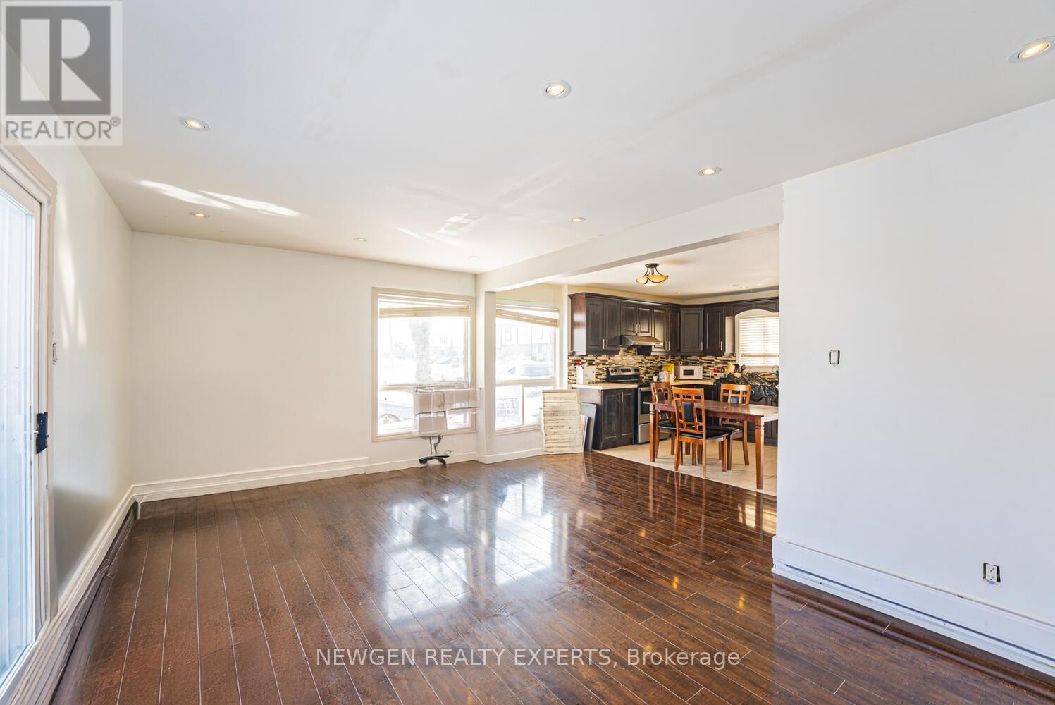 1 JACOBS SQUARE Image 9