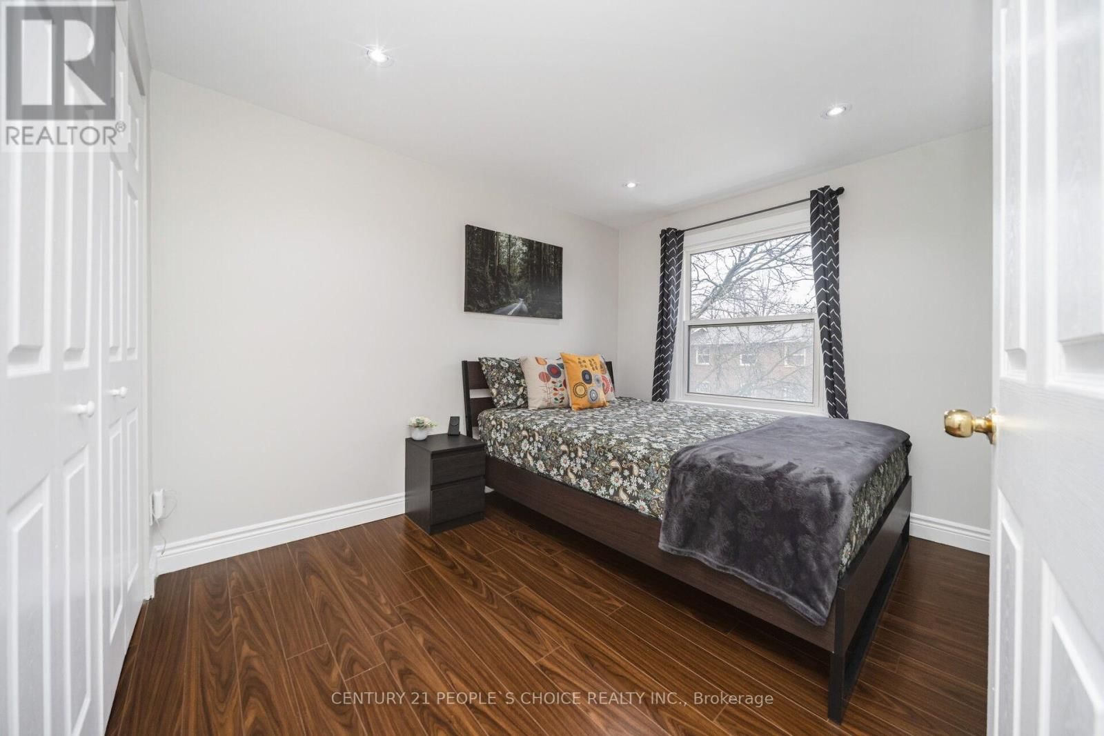 10 EDEN PARK DRIVE Image 34