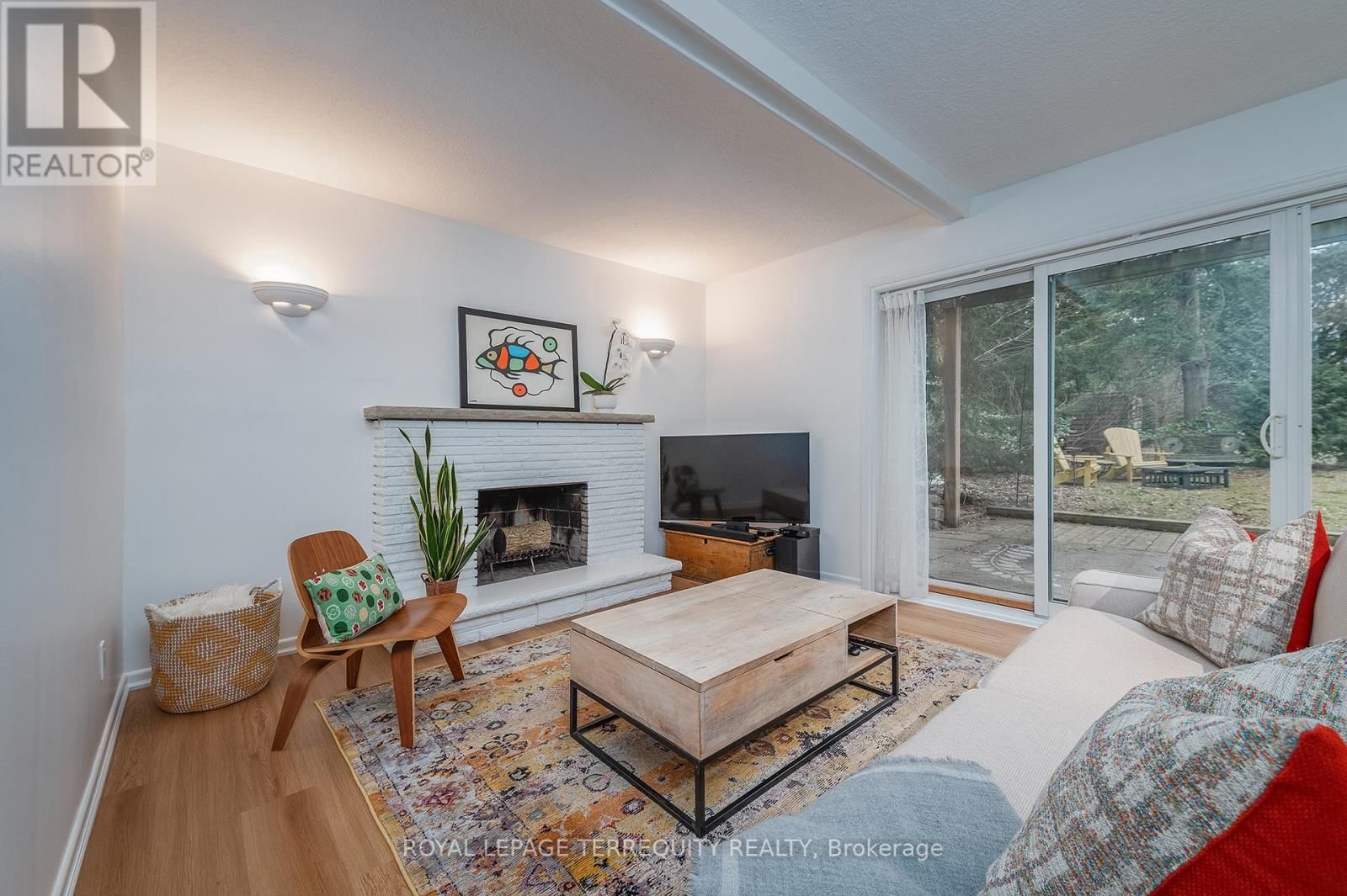 6 EARLINGTON AVENUE Image 16