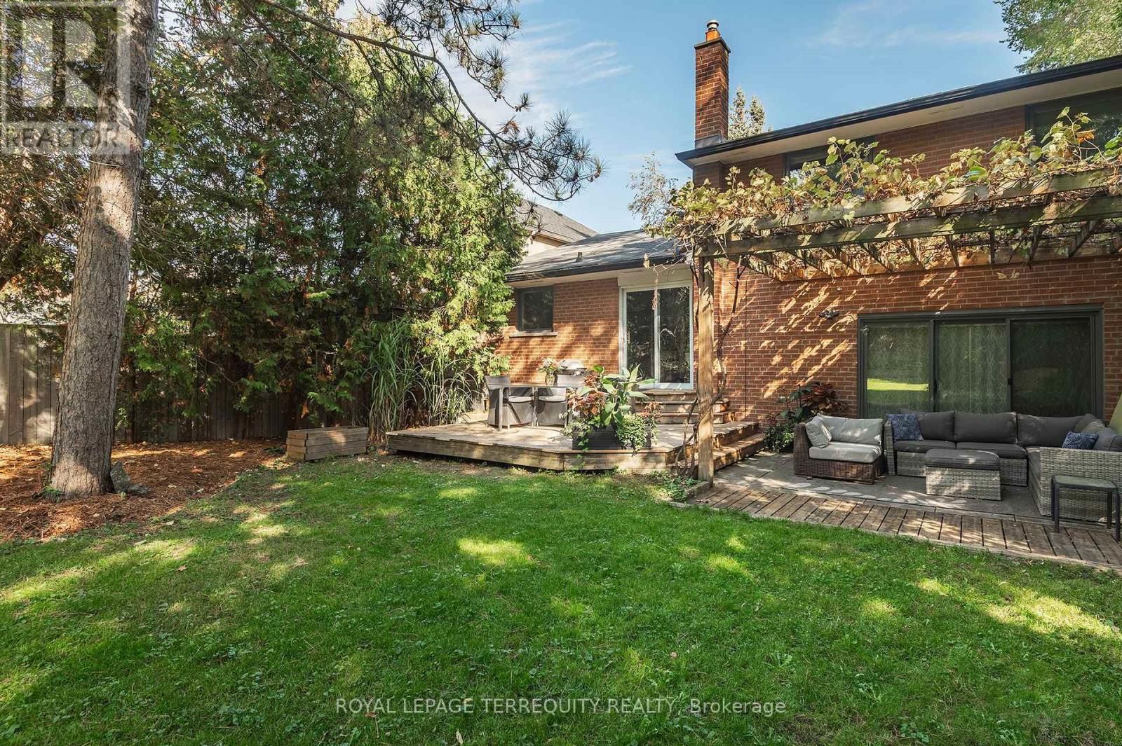 6 EARLINGTON AVENUE Image 42