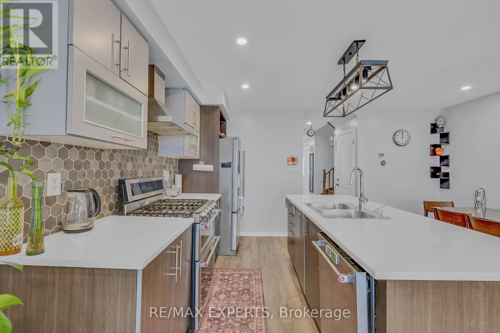 22 HOOVER ROAD Image 16