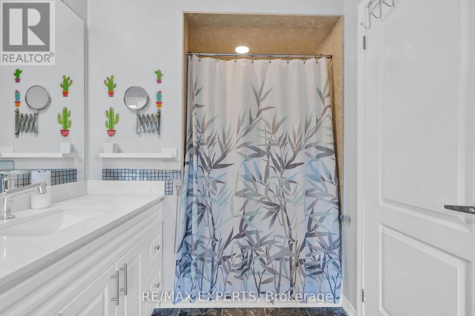 22 HOOVER ROAD Image 23