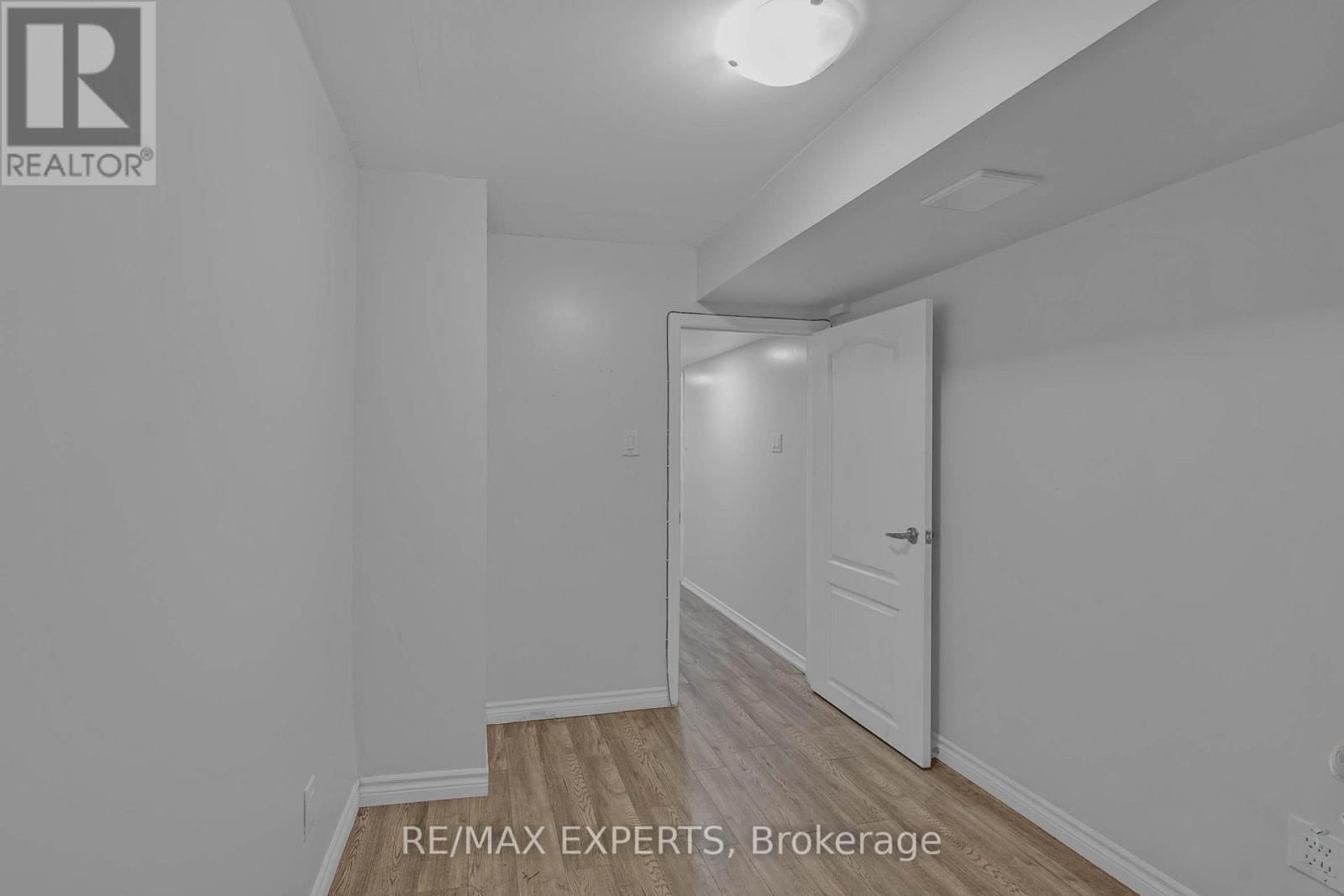 22 HOOVER ROAD Image 35