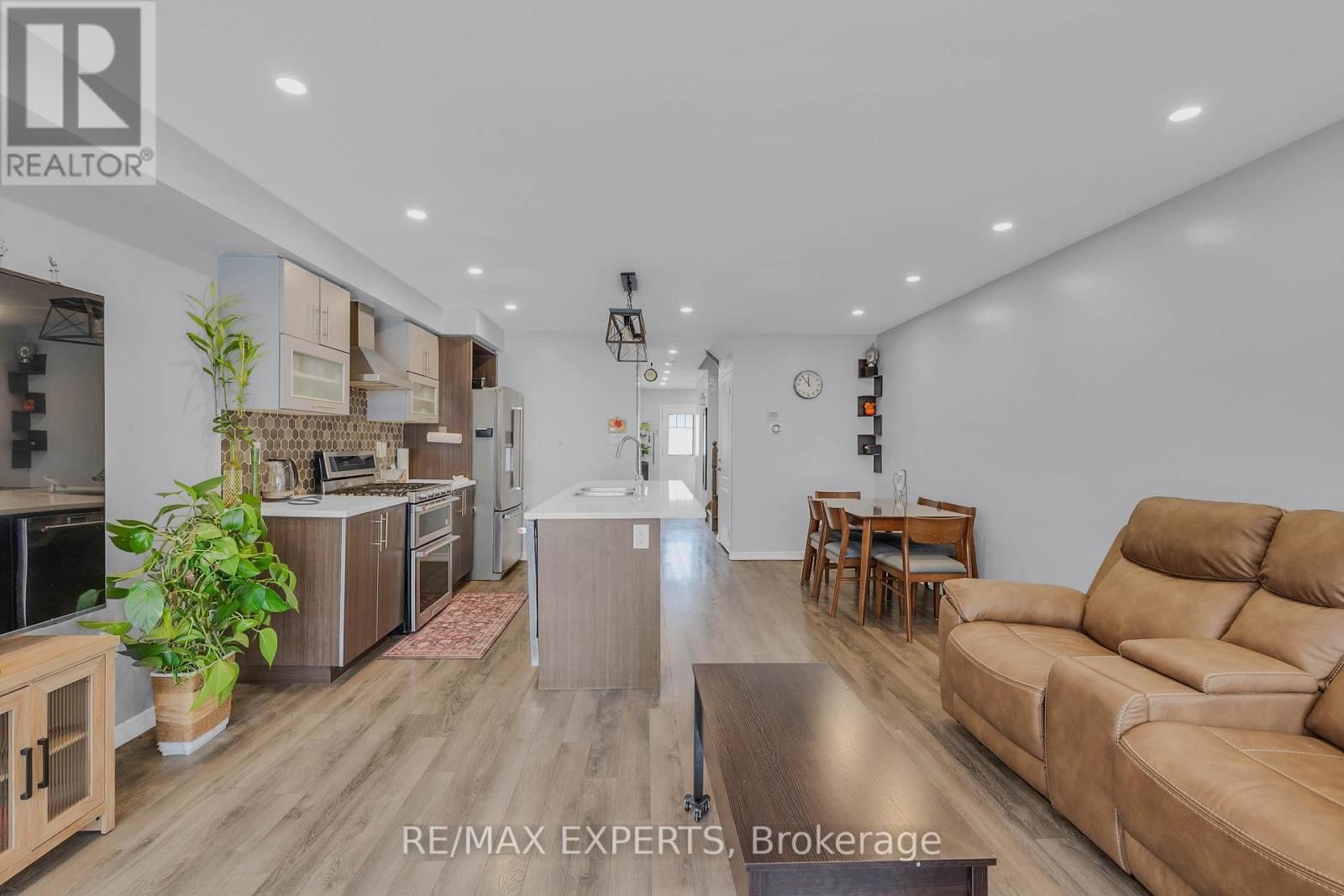 22 HOOVER ROAD Image 9