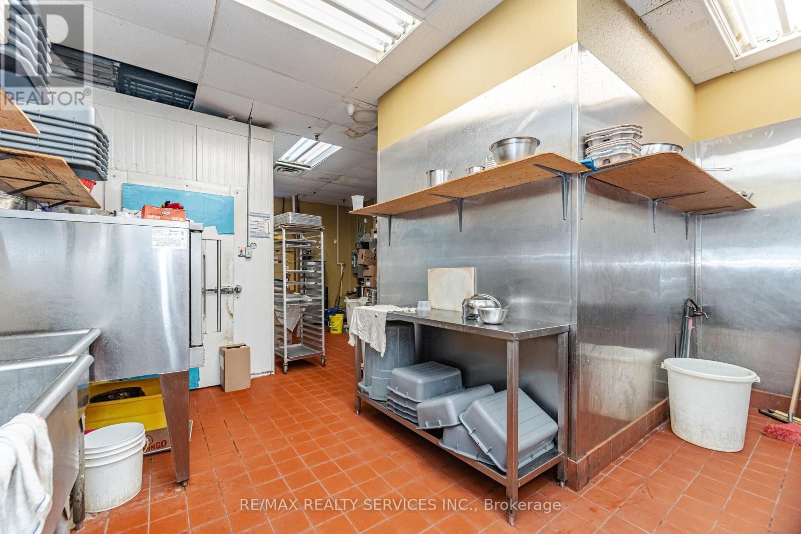 8A - 180 SANDALWOOD PARKWAY EAST Image 16