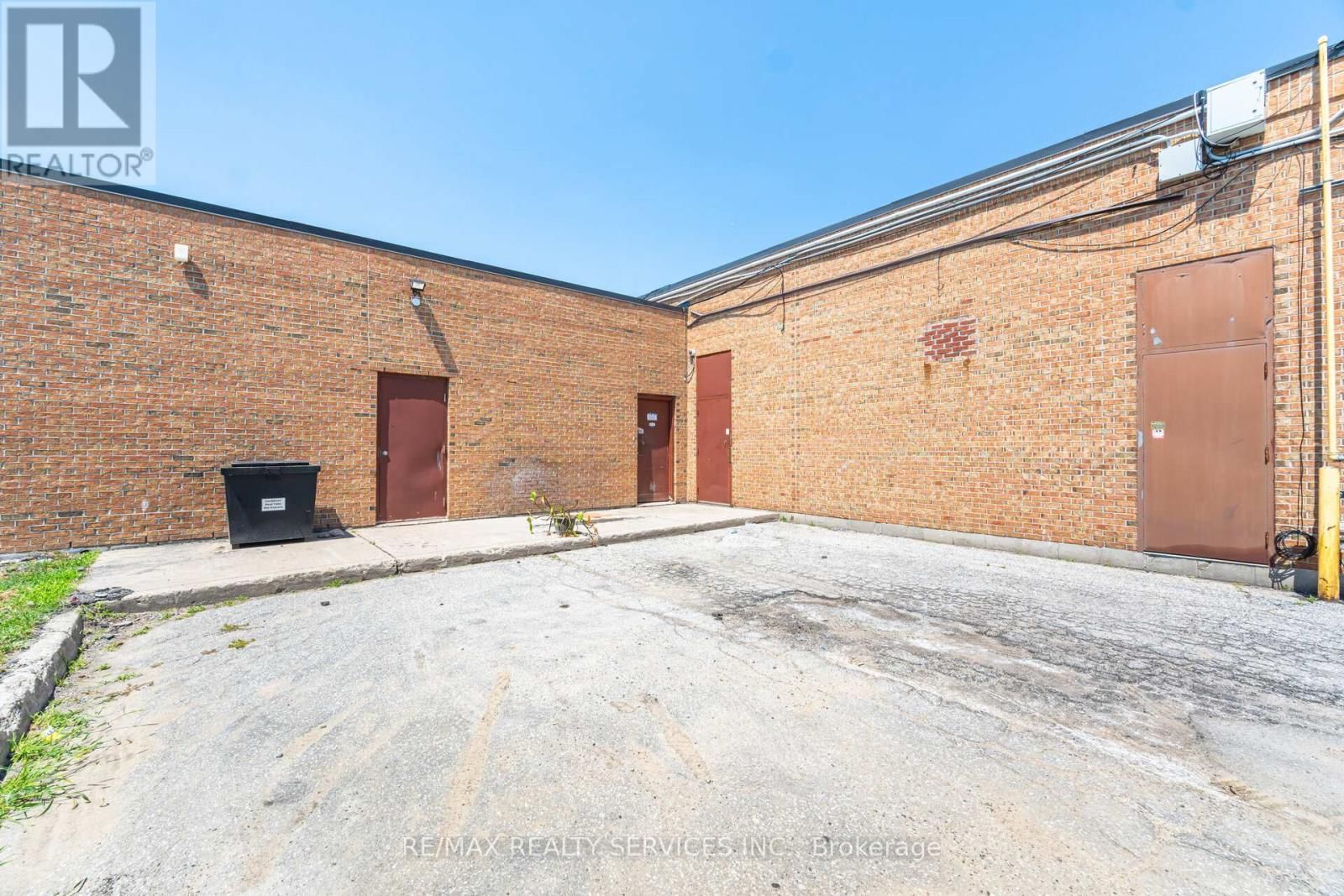 8A - 180 SANDALWOOD PARKWAY EAST Image 21