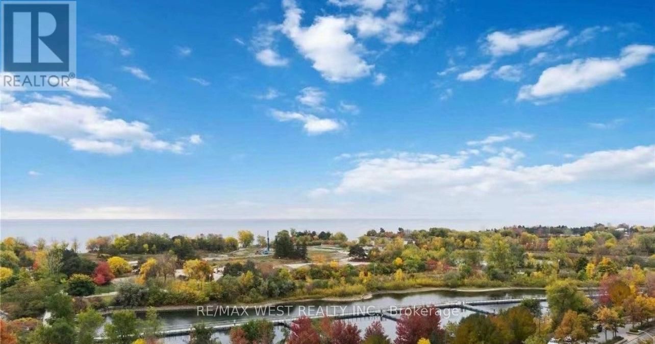 501 - 65 ANNIE CRAIG DRIVE Image 5