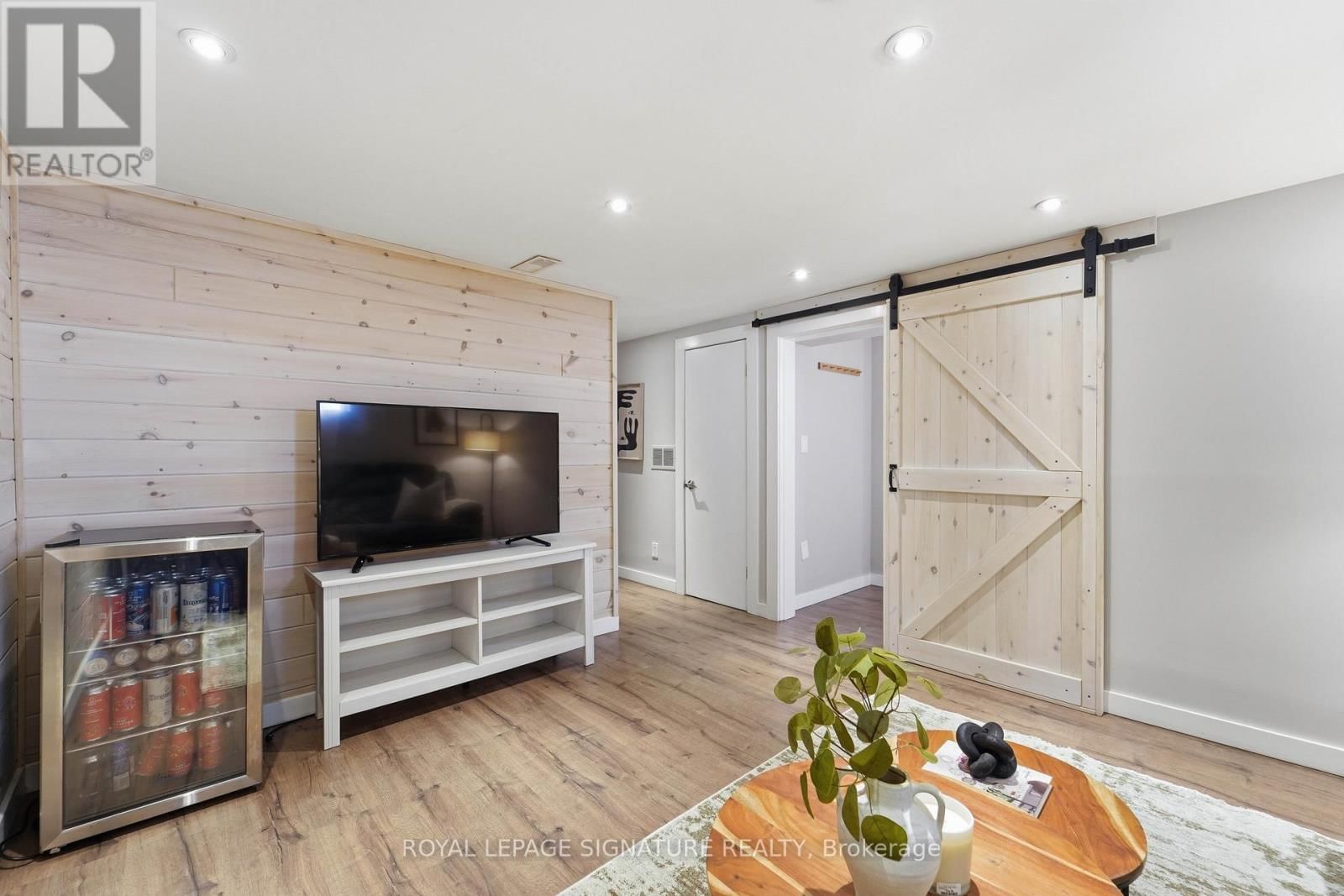 33 COCHRANE DRIVE WEST Image 15