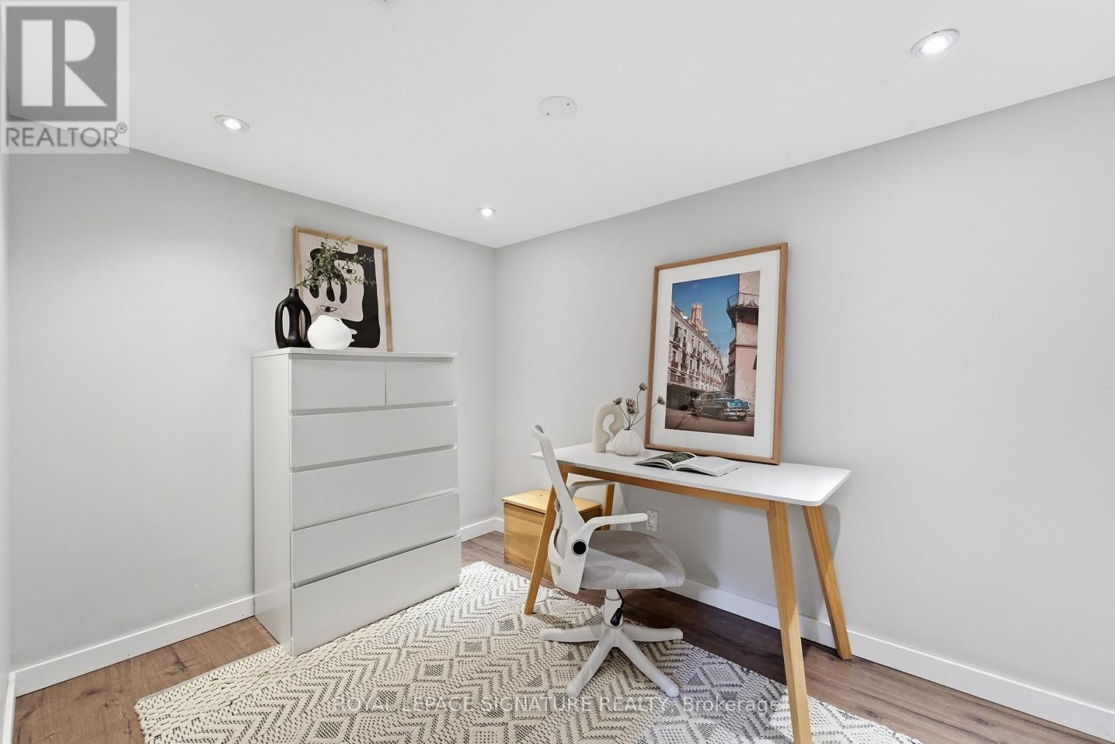 33 COCHRANE DRIVE WEST Image 16