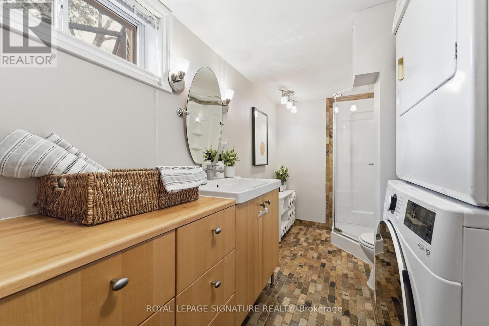 33 COCHRANE DRIVE WEST Image 18