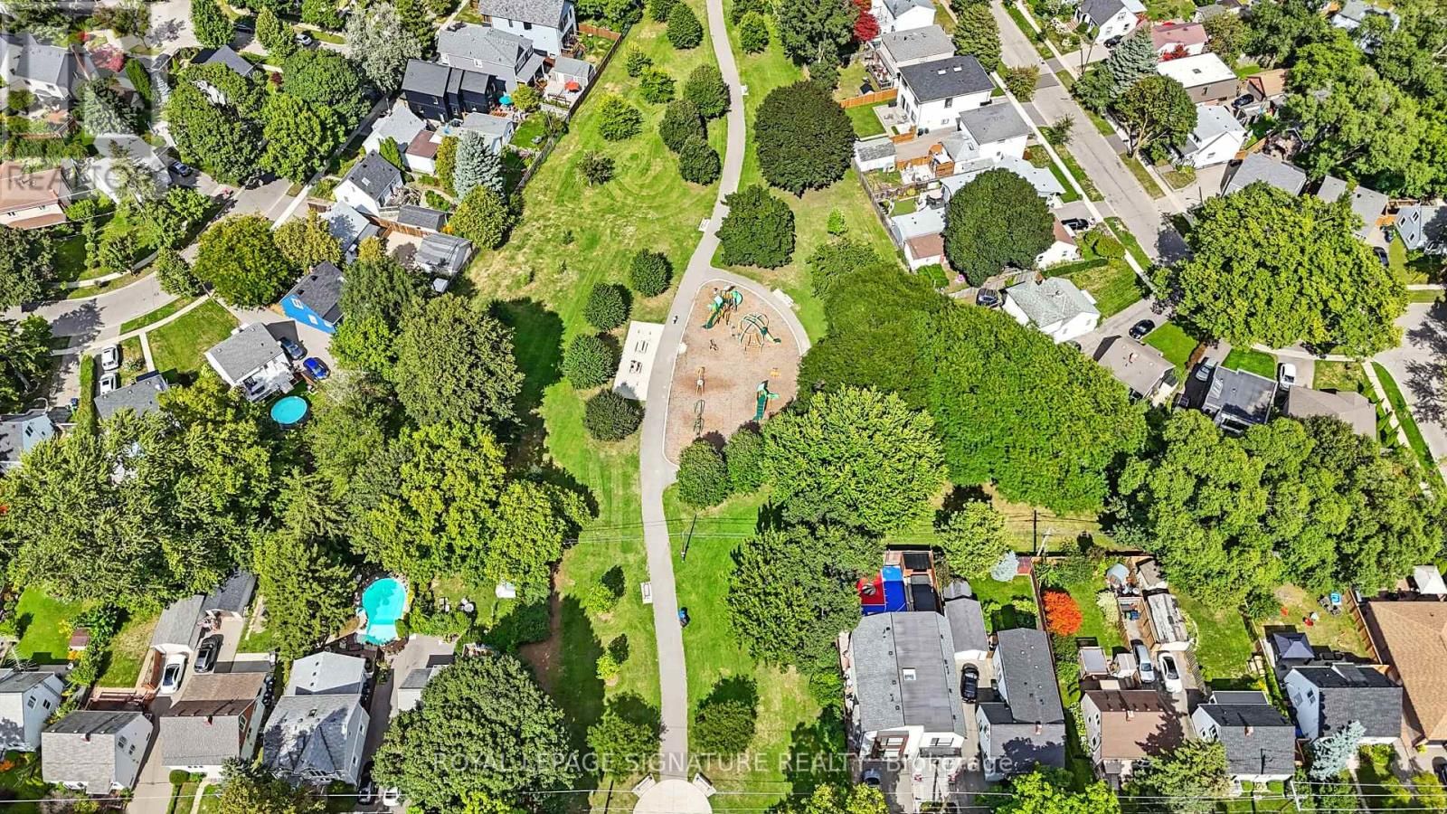 33 COCHRANE DRIVE WEST Image 33