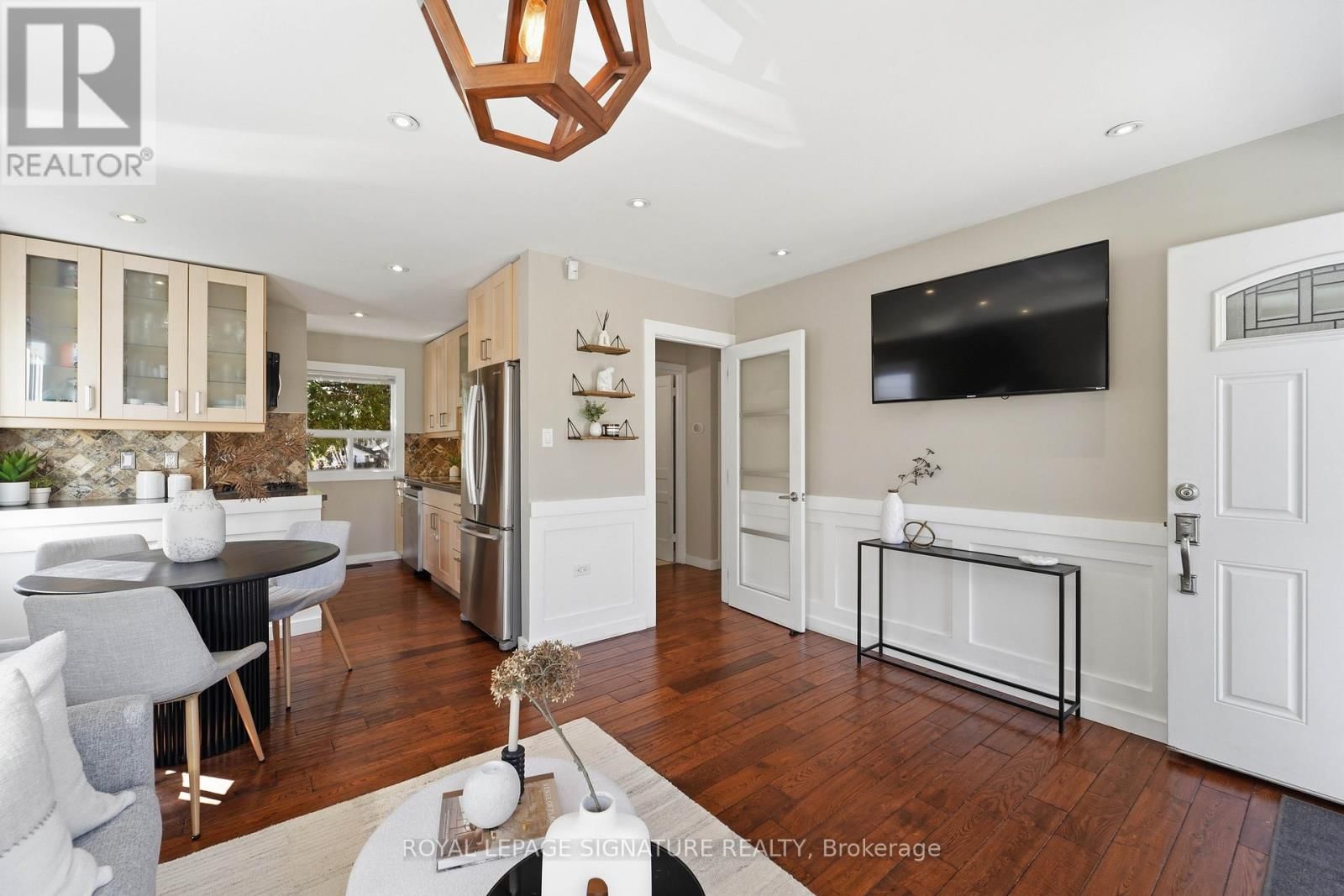 33 COCHRANE DRIVE WEST Image 6