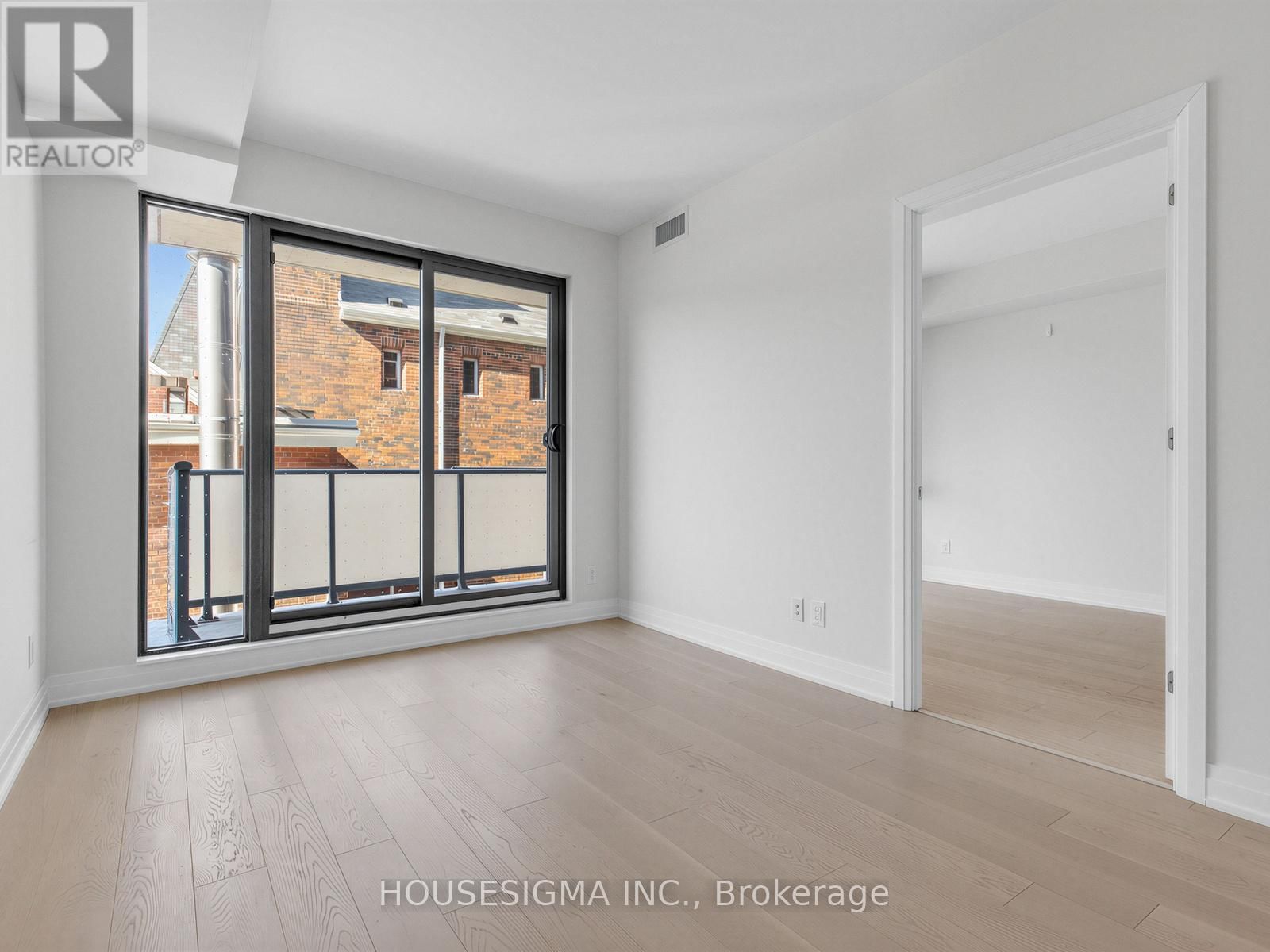 215 - 430 RONCESVALLES AVENUE Image 13