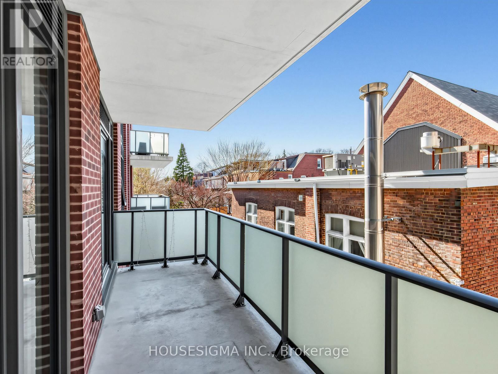 215 - 430 RONCESVALLES AVENUE Image 19