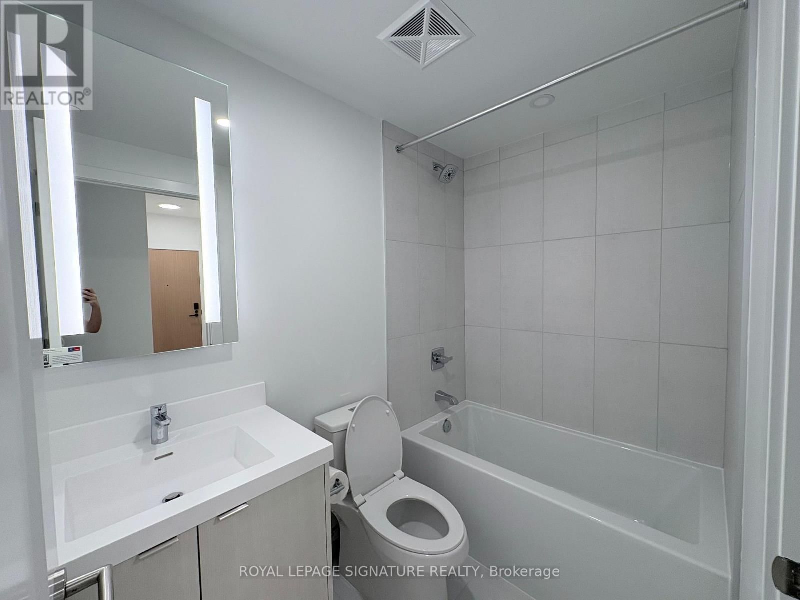 1810 - 60 CENTRAL PARK ROAD WAY Image 8