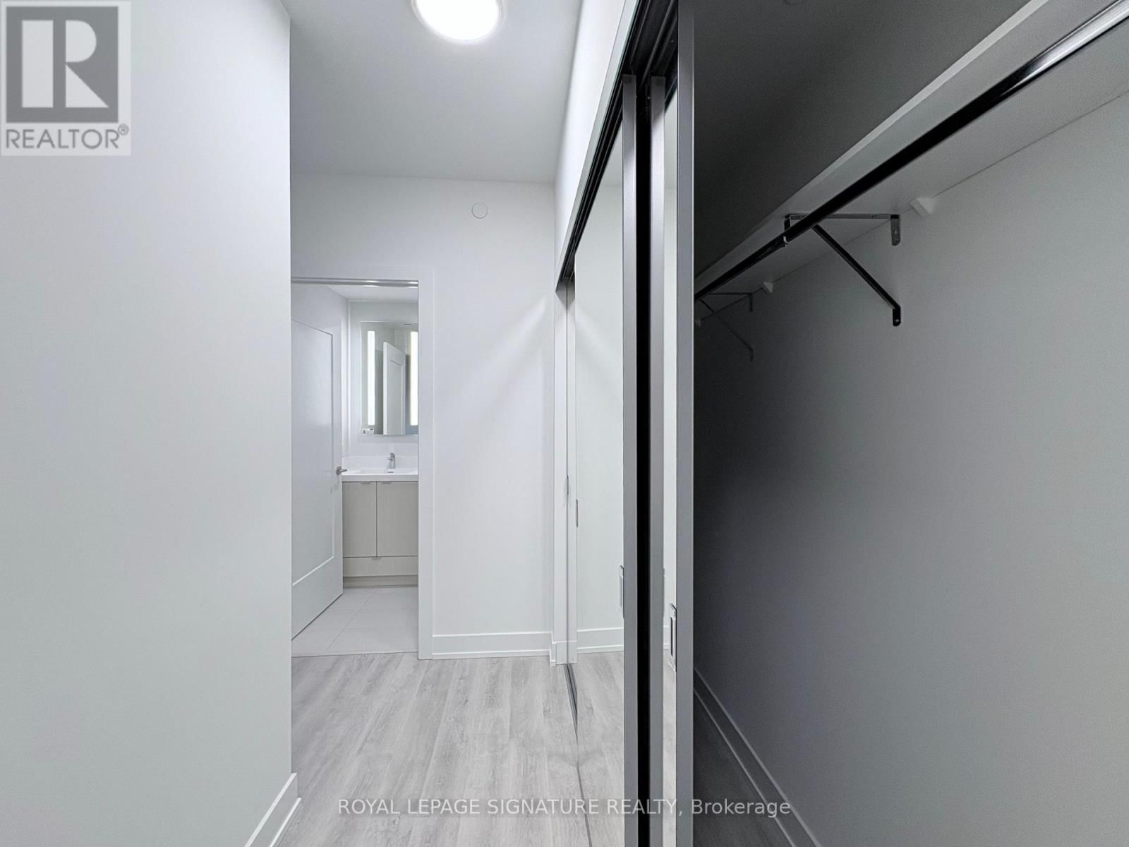 1810 - 60 CENTRAL PARK ROAD WAY Image 9