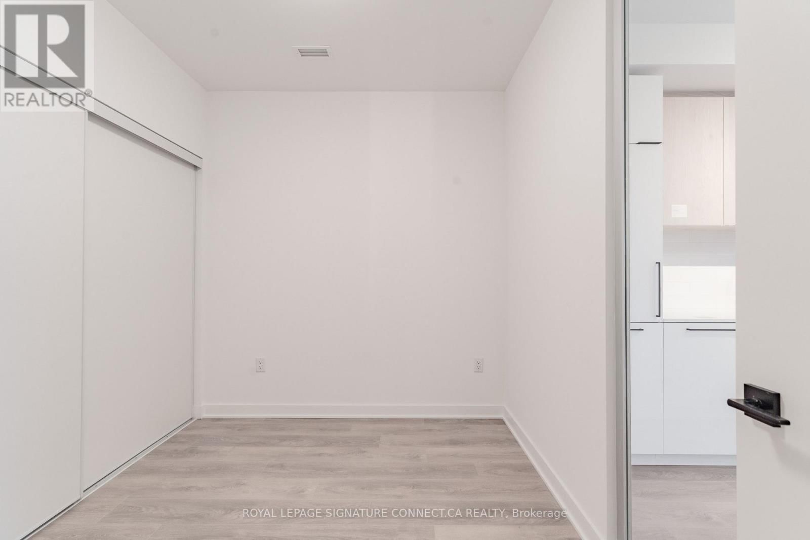 718 - 1185 DUPONT STREET Image 10