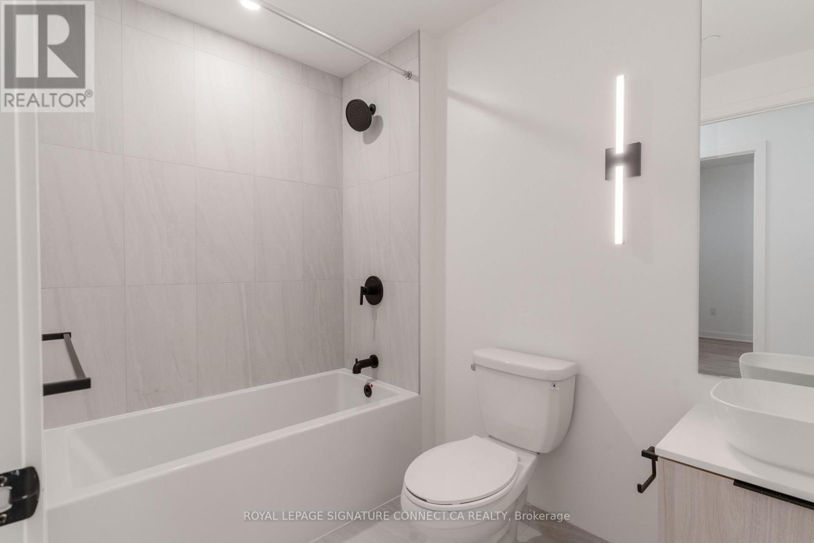 718 - 1185 DUPONT STREET Image 15