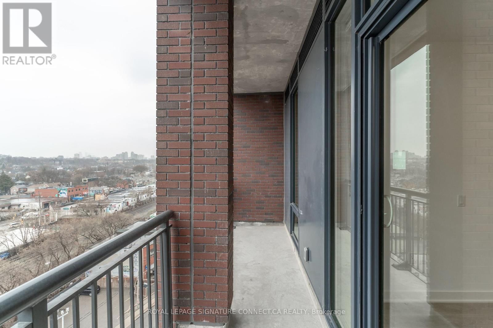 718 - 1185 DUPONT STREET Image 20