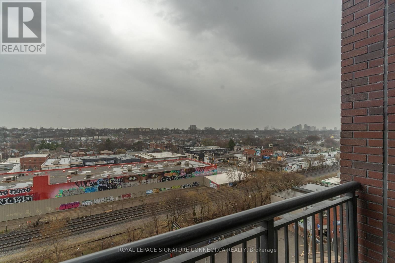 718 - 1185 DUPONT STREET Image 21