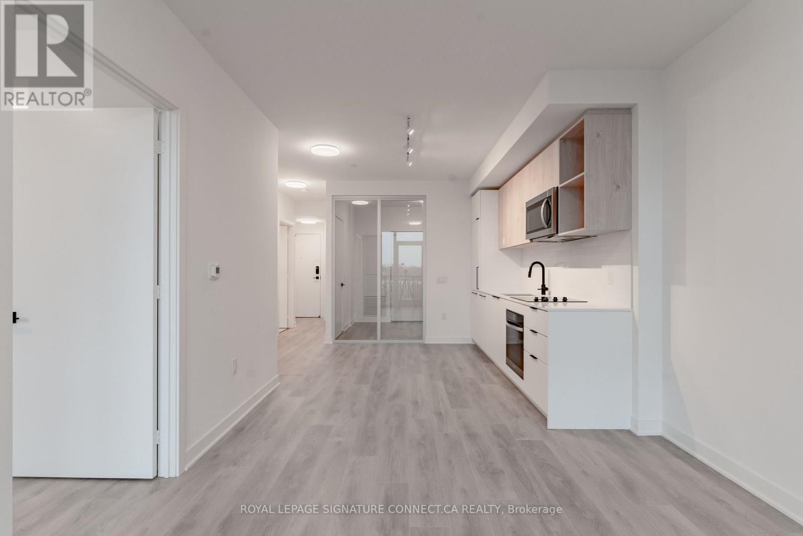 718 - 1185 DUPONT STREET Image 4