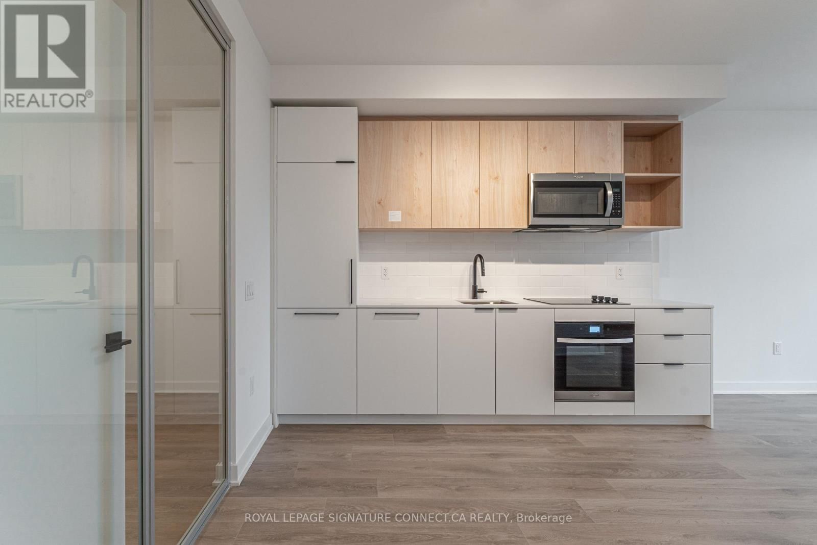 718 - 1185 DUPONT STREET Image 5