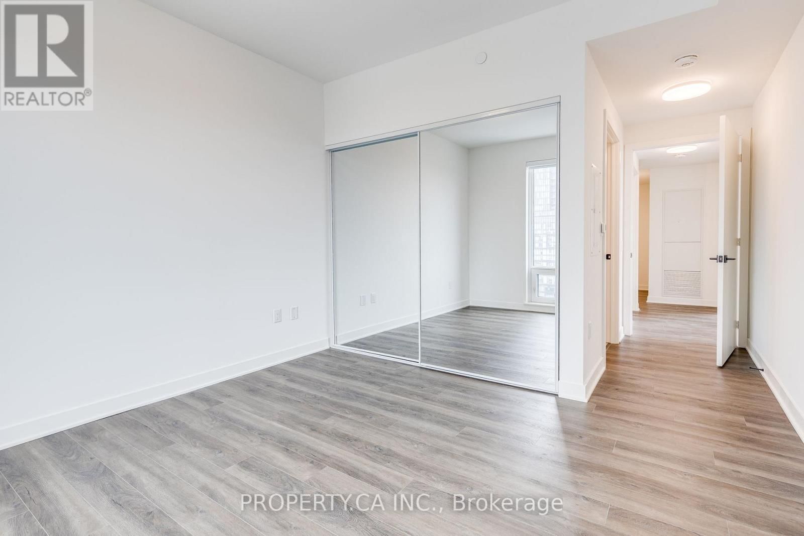 607 - 1185 DUPONT STREET Image 3