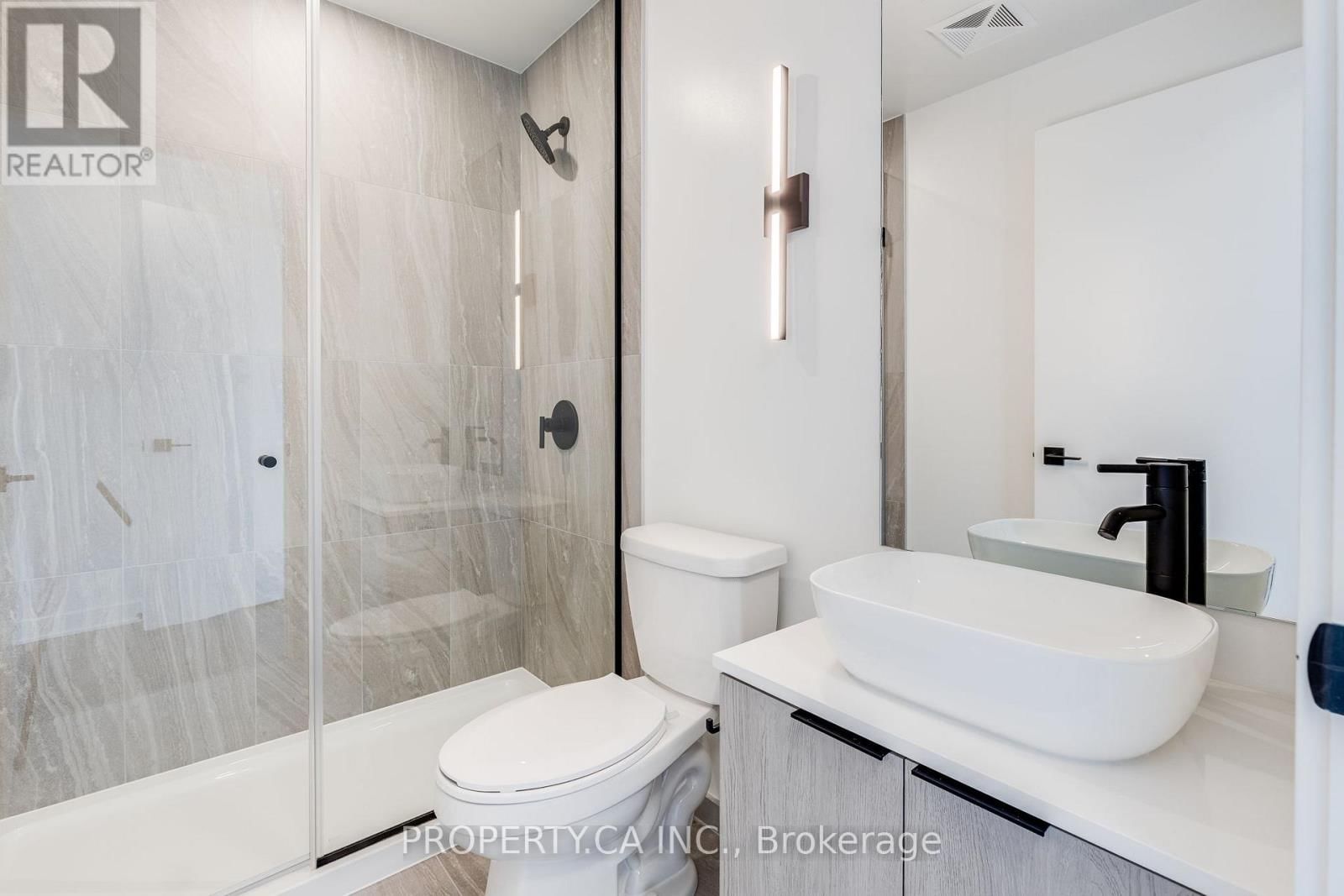 607 - 1185 DUPONT STREET Image 7