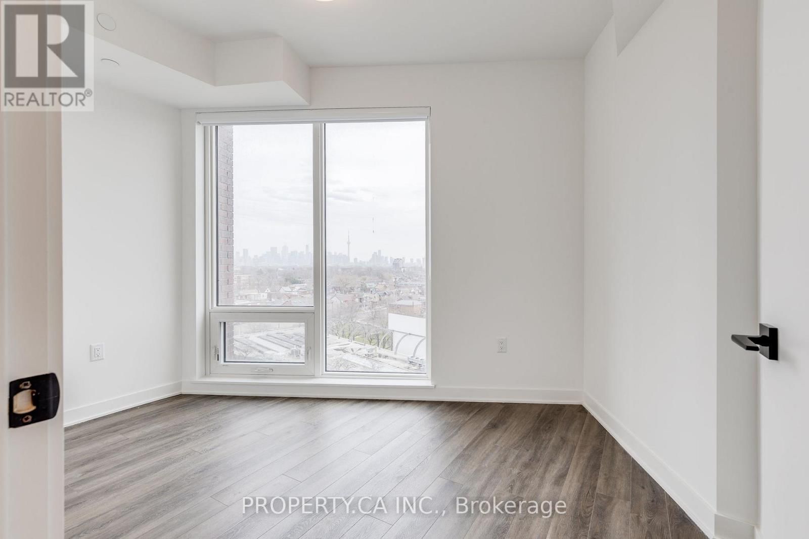 607 - 1185 DUPONT STREET Image 9