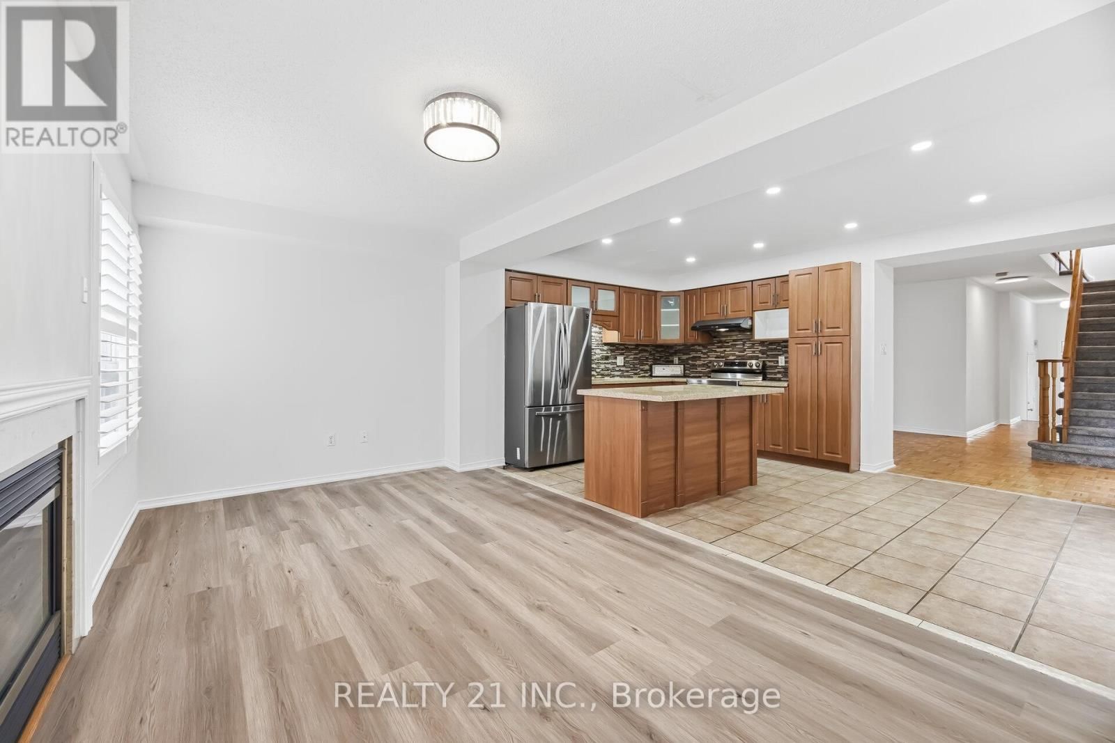 76 SWEET CLOVER CRESCENT Image 17