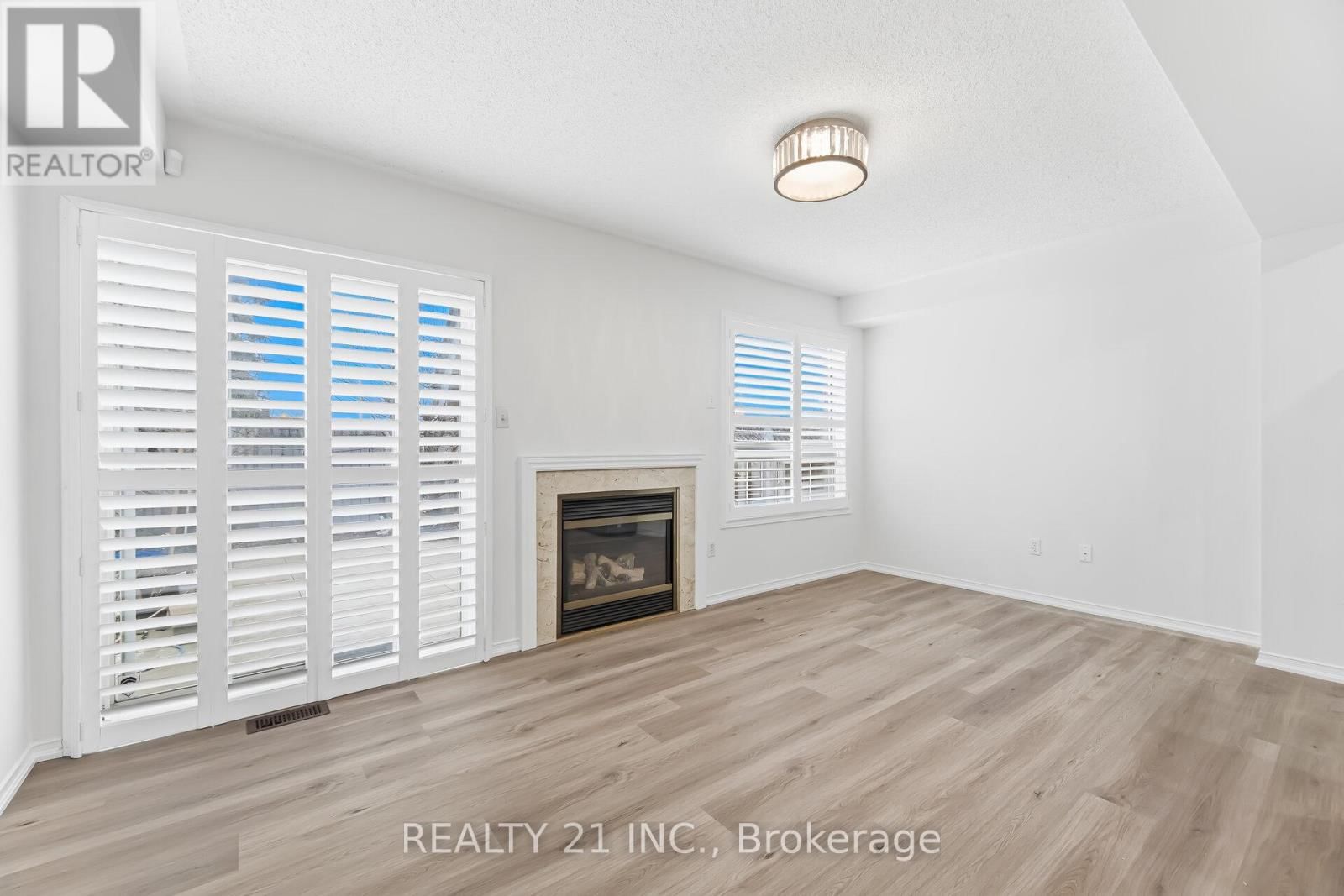 76 SWEET CLOVER CRESCENT Image 18