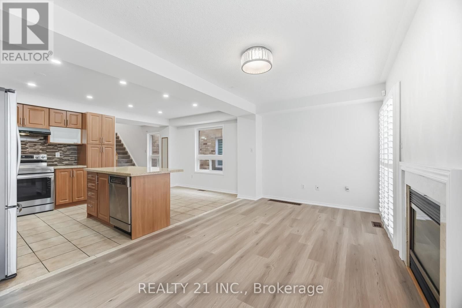 76 SWEET CLOVER CRESCENT Image 20