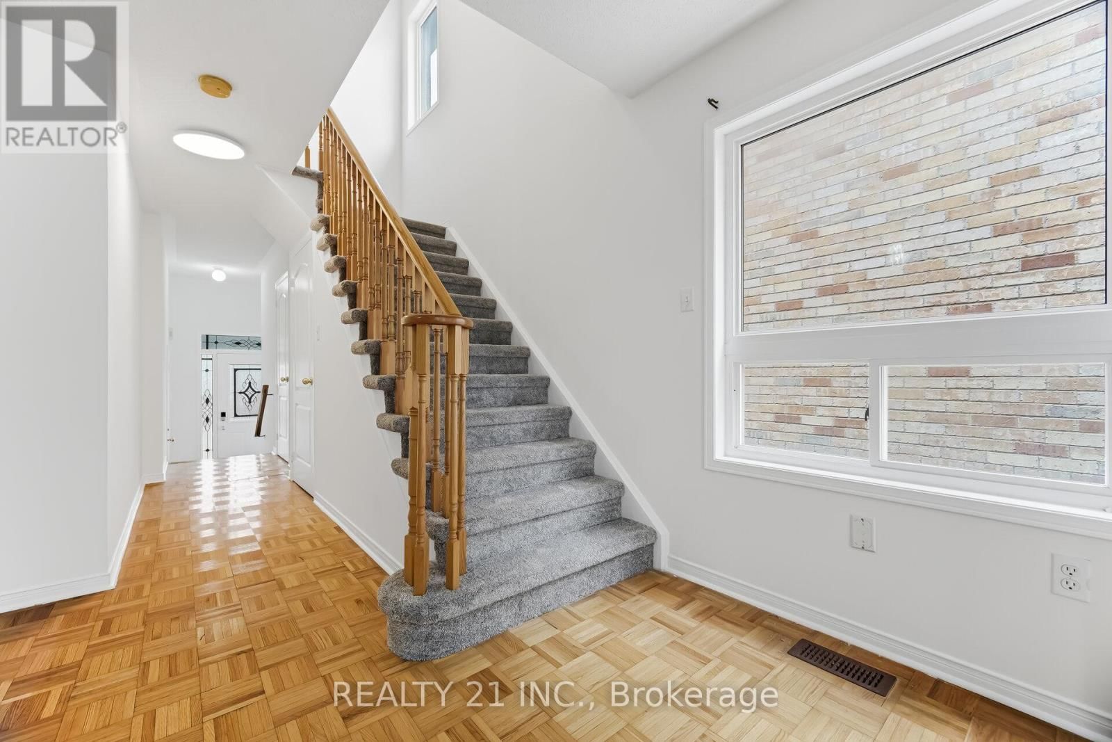 76 SWEET CLOVER CRESCENT Image 23