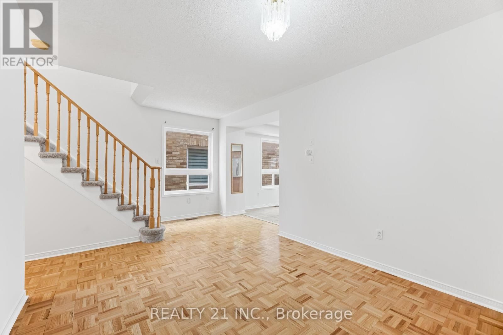 76 SWEET CLOVER CRESCENT Image 8