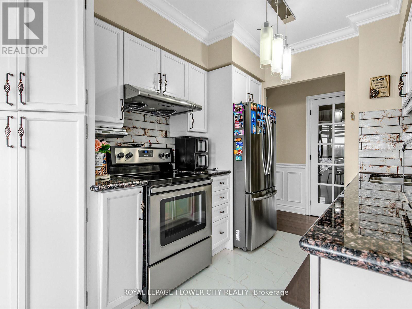 404 - 2088 LAWRENCE AVENUE WEST Image 18