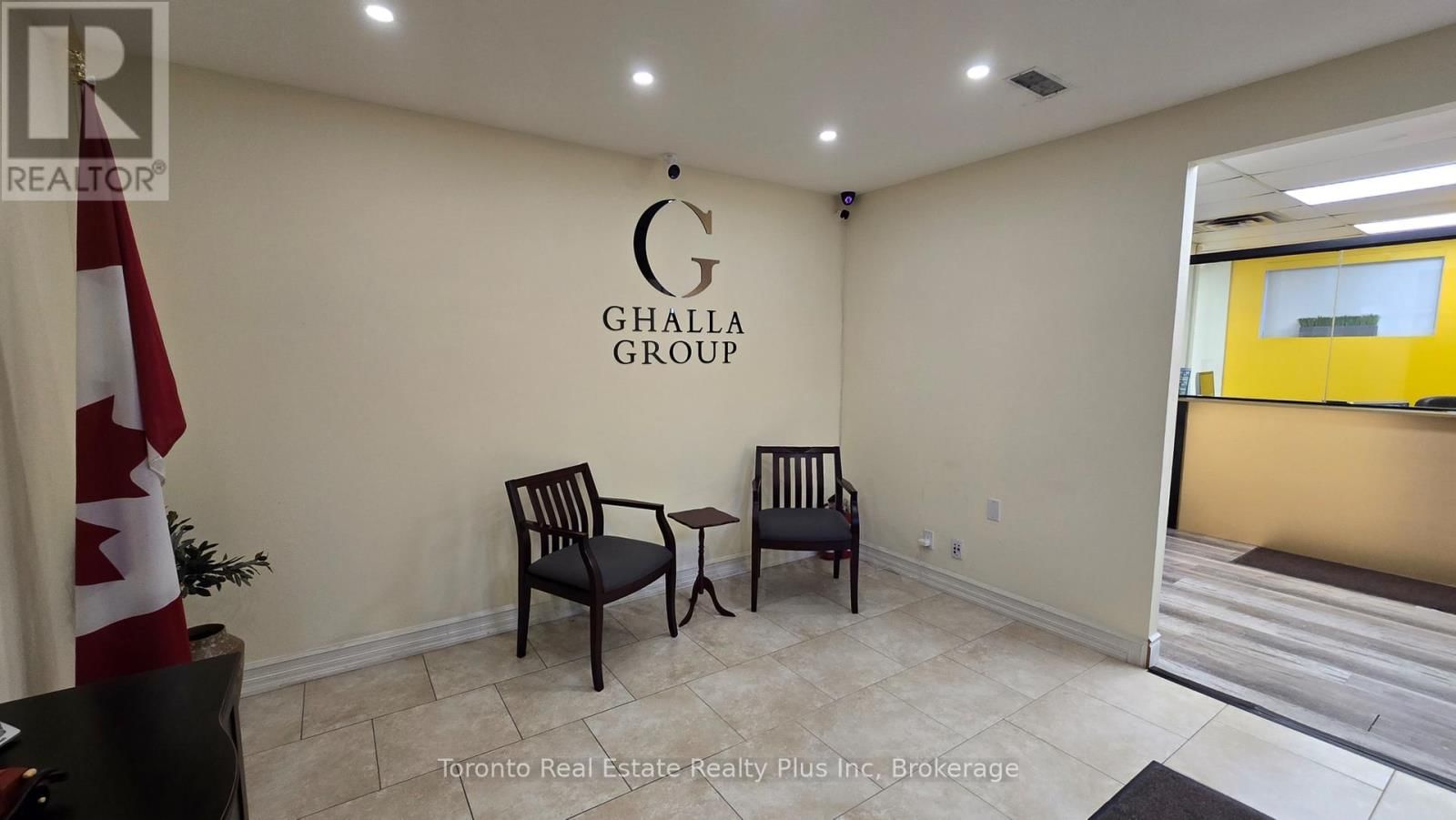 #100 - 53 VILLAGE CENTRE PLACE Image 5