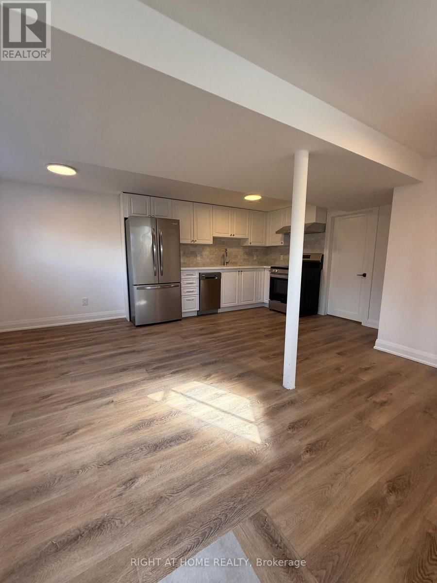 1B - 15 ARROWSMITH AVENUE Image 6