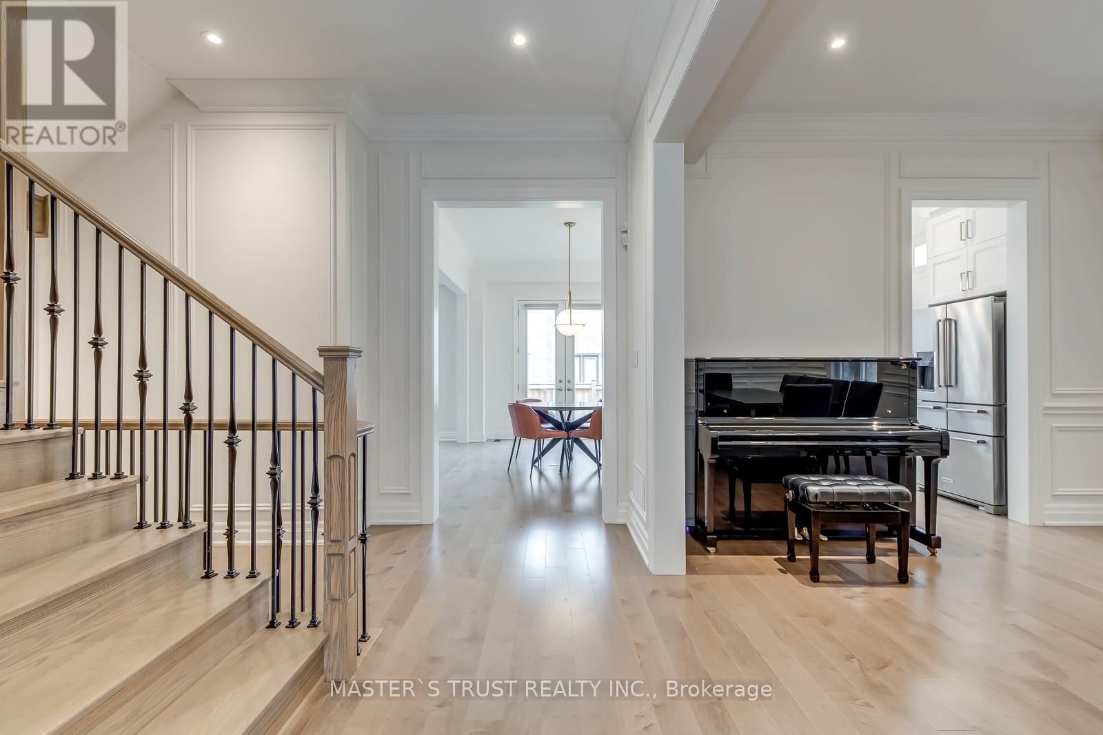 62 MERLIN STREET Image 11