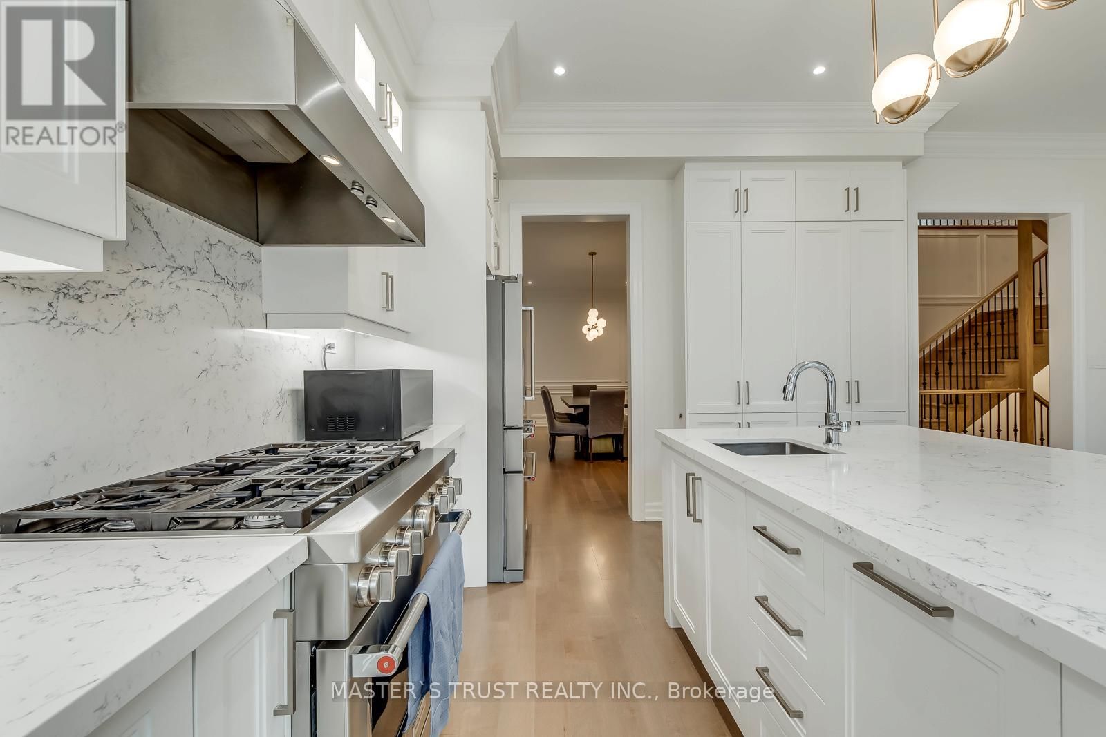 62 MERLIN STREET Image 19